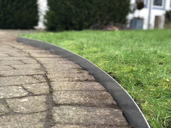 Bed/Græskant i råt- eller galvaniseret stål